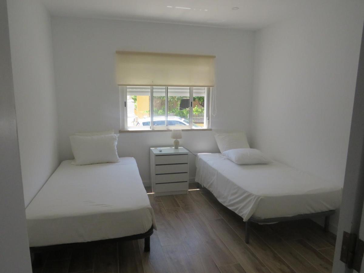 Moradia Geminada V2- Piscina Privada Villa Куартейра Екстериор снимка